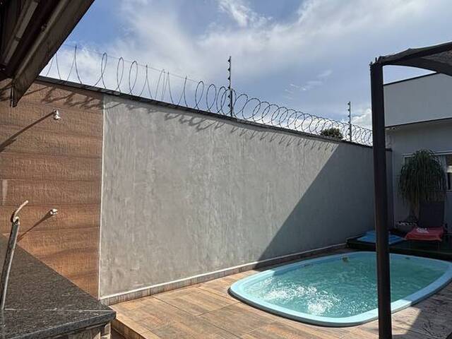 #75 - Casa para Venda em Taubaté - SP