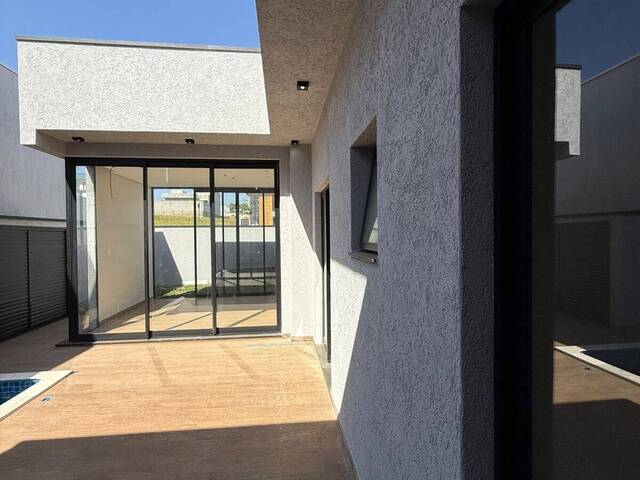 #80 - Casa para Venda em Taubaté - SP