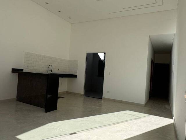 #129LR - Casa para Venda em Taubaté - SP
